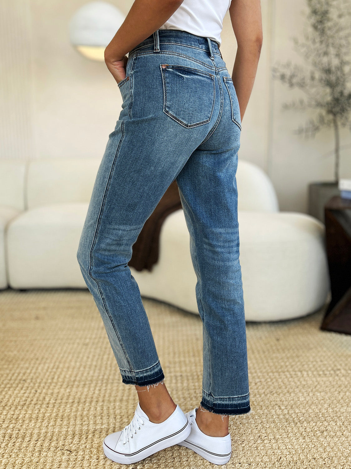 Stilla | Blå Fuld Størrelse Mellemhøj Rigid Magic Release Hem Jeans