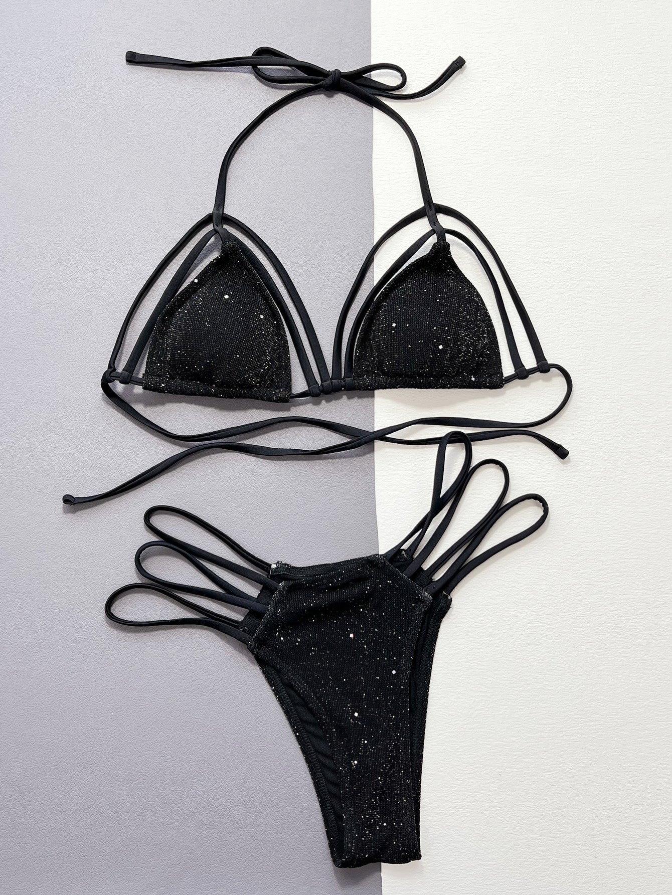 Stilla | Halter Neck Strappy To-delt Bikini Sæt