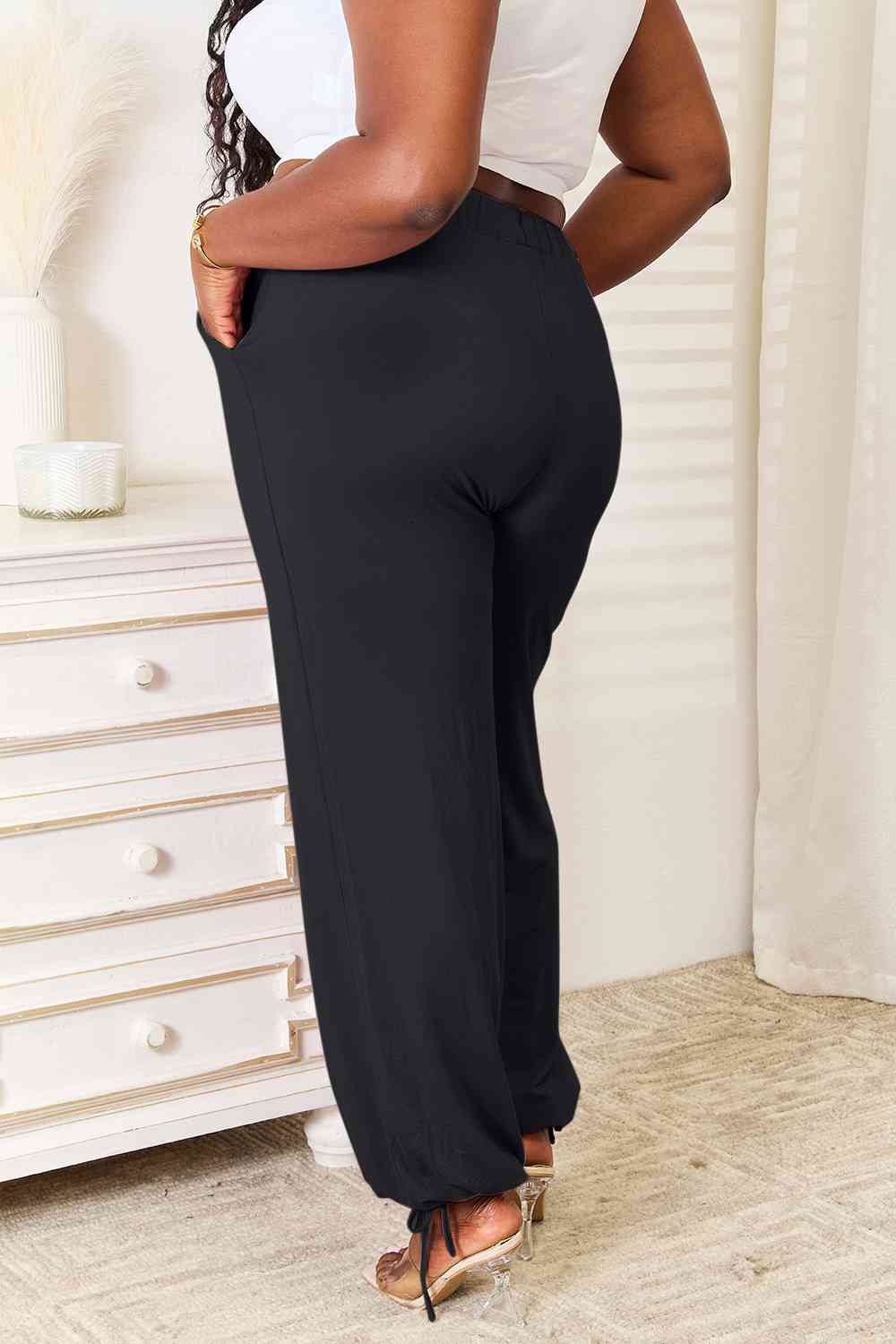 Stilla | Bae Full Size Blødt Rayon Drawstring Talje Bukser Med Lommer