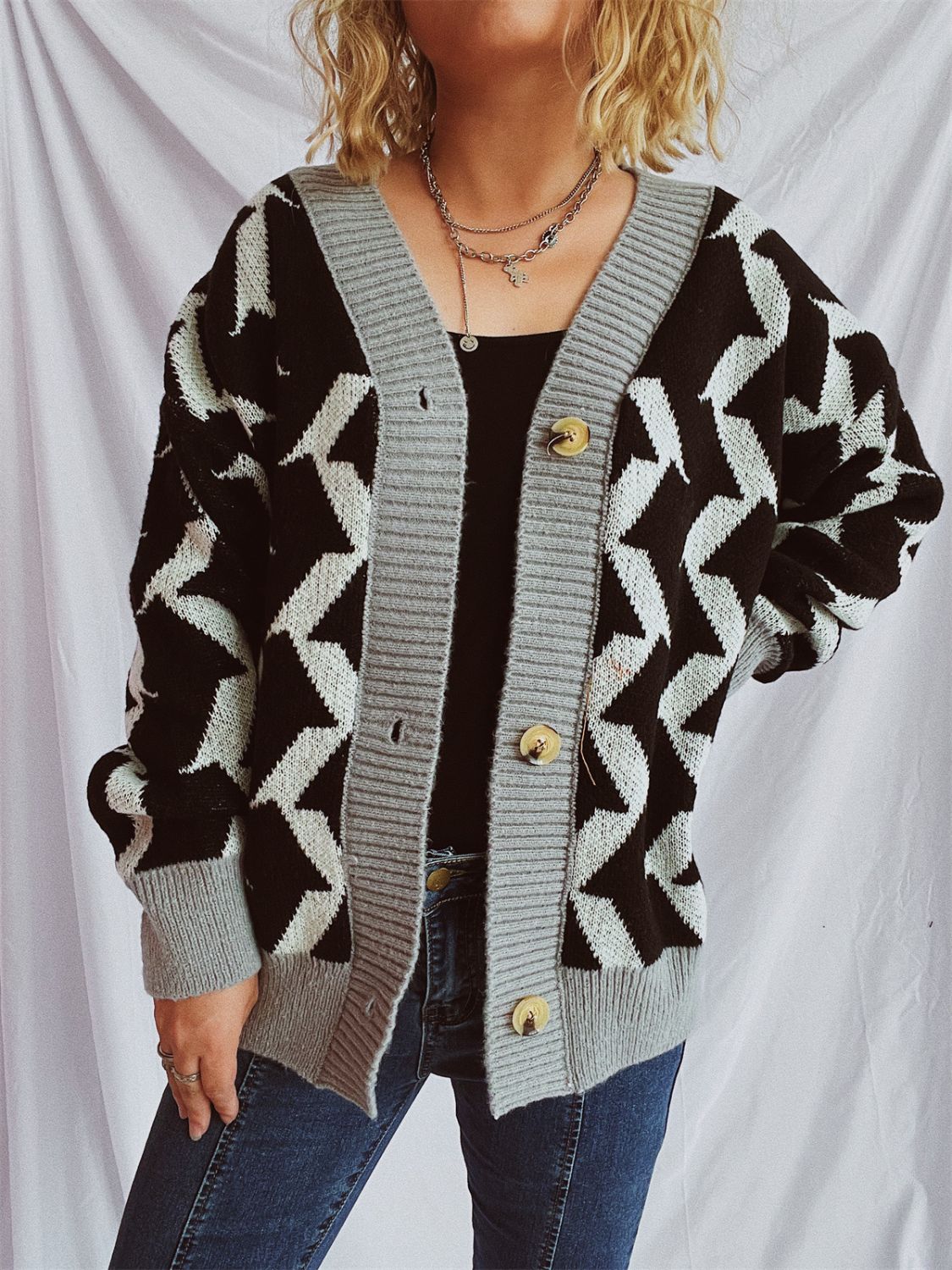 Stilla | Trim Geometrisk V-hals Langærmet Cardigan