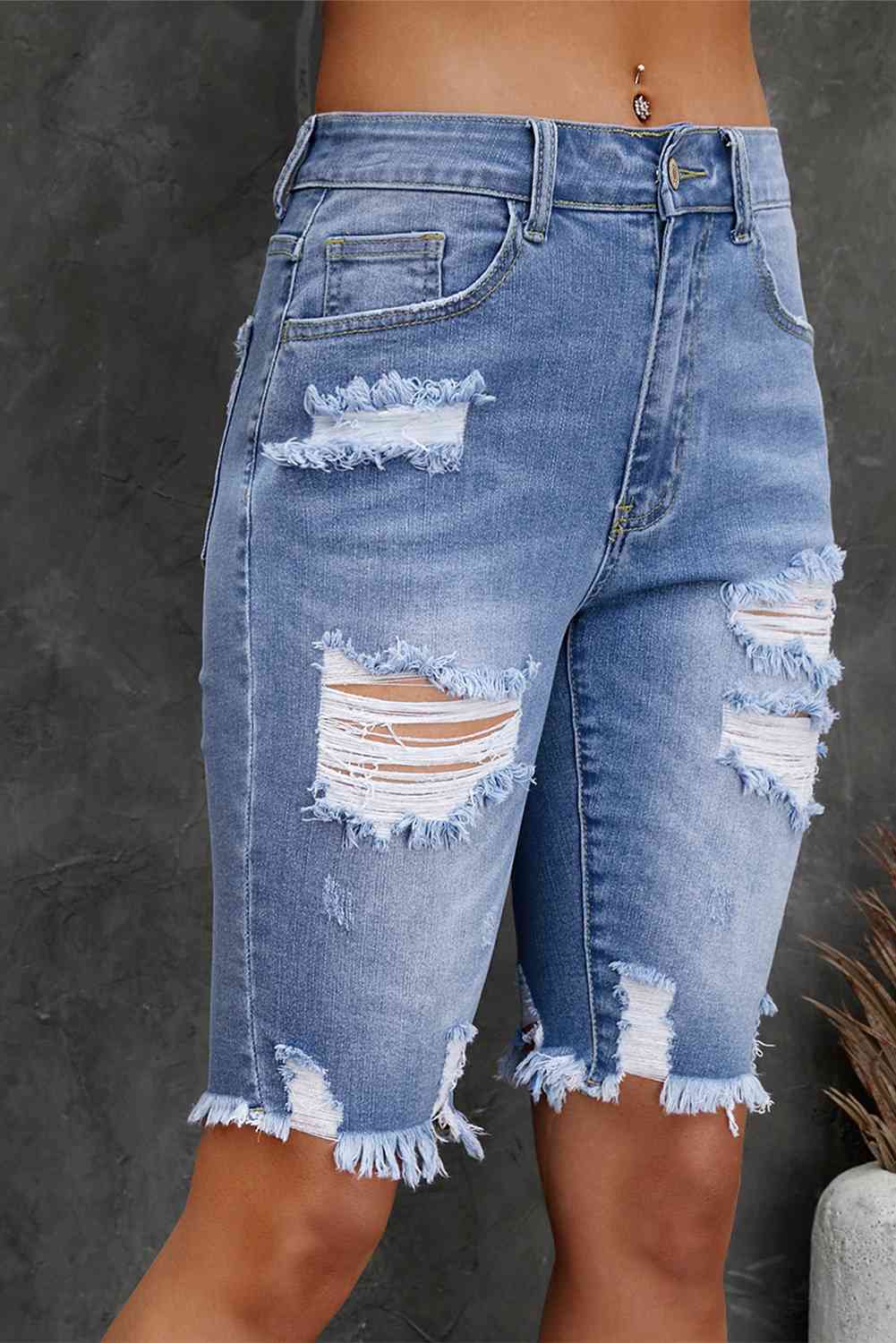 Stilla | Flossede Kant Denim Bermuda Shorts