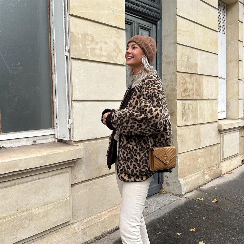 Stilla | Rund hals udkast Leopard trykt jakke