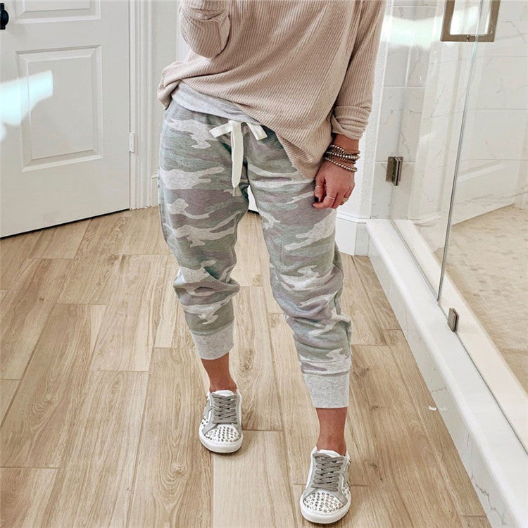 Dame Behagelige cargo bukser i camouflage-look med elastisk talje Stilla