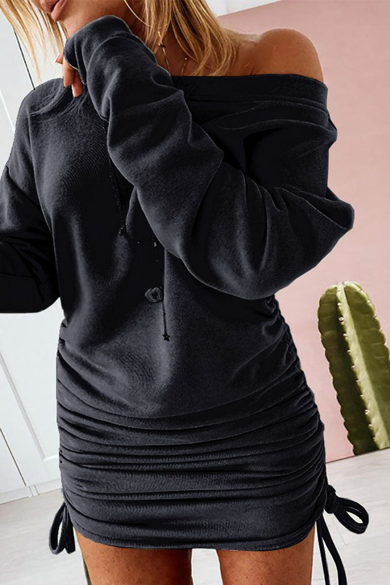 Stilla | Blyantskørtdragter Med Rund Hals Uden Fornavn I Ensfarvet Patchworkstof