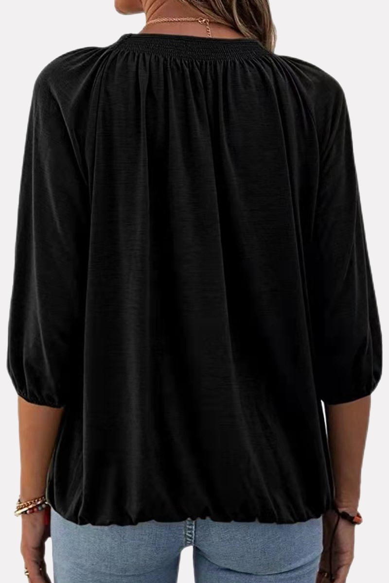 Stilla | Ensfarvede Lette T-shirts Med Rund, Plisseret, Slidsede Udsnit