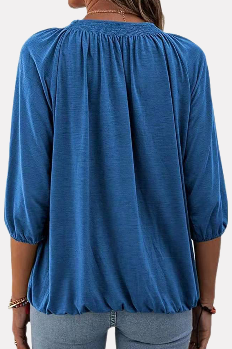 Stilla | Ensfarvede Lette T-shirts Med Rund, Plisseret, Slidsede Udsnit