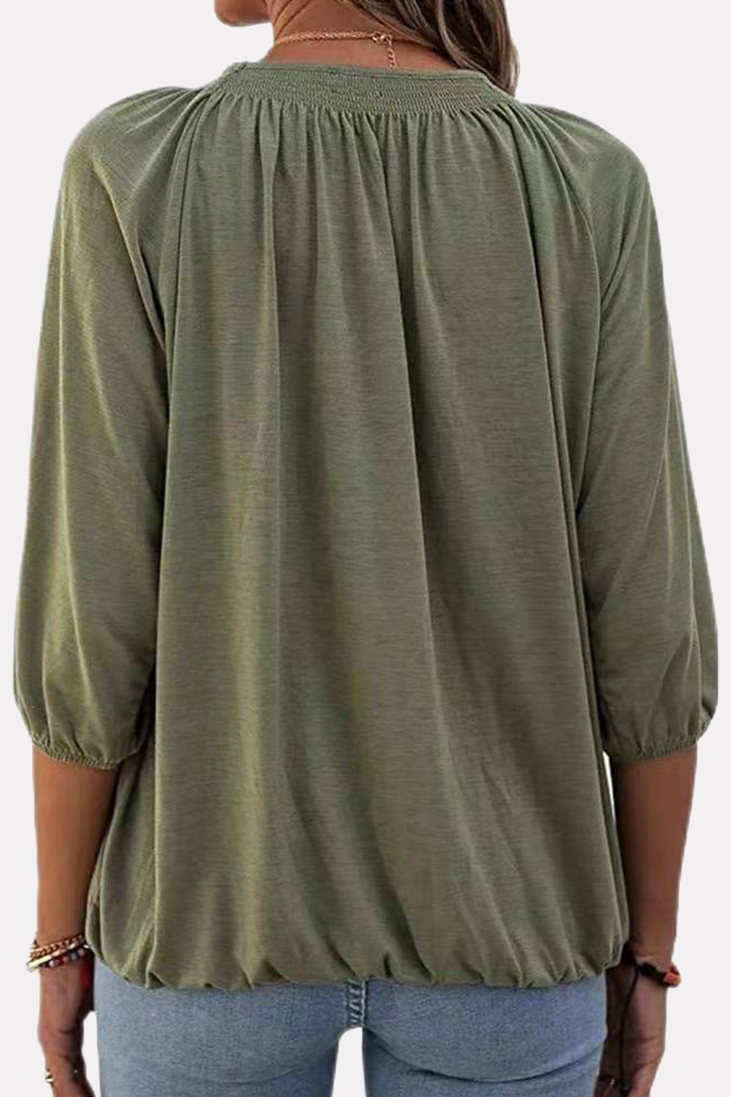 Stilla | Ensfarvede Lette T-shirts Med Rund, Plisseret, Slidsede Udsnit