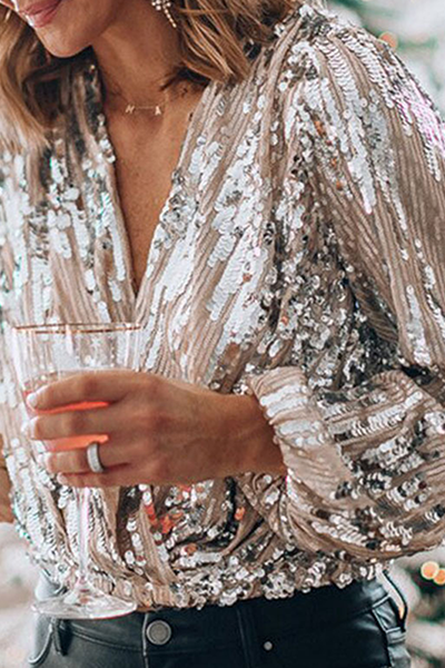 Stilla | Elegante Patchwork Bluser med Fald og Pailletter og V-udskæring