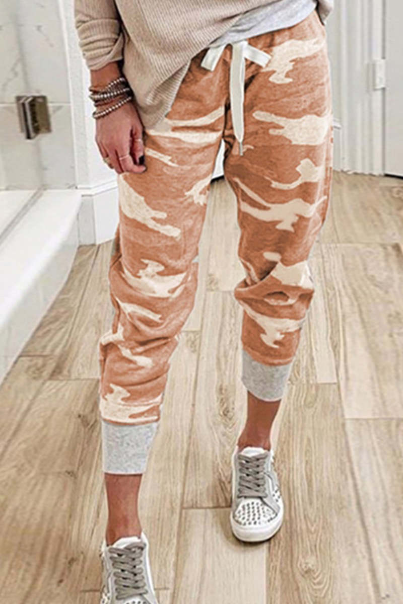 Stilla | Løs Capri Bukser I Patchwork Med Camouflage Tryk Og Snøre