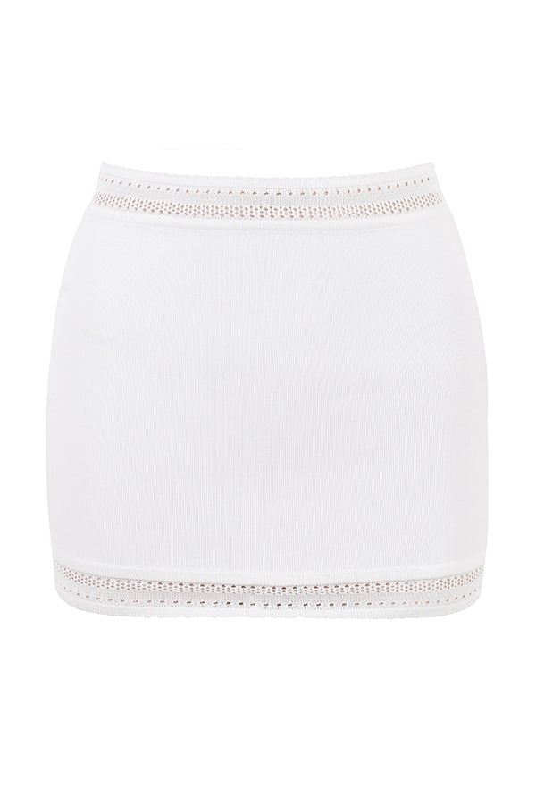 Stilla | Elfenbensfarvet Elegante Ribstrikket Top Med Mini Nederdel