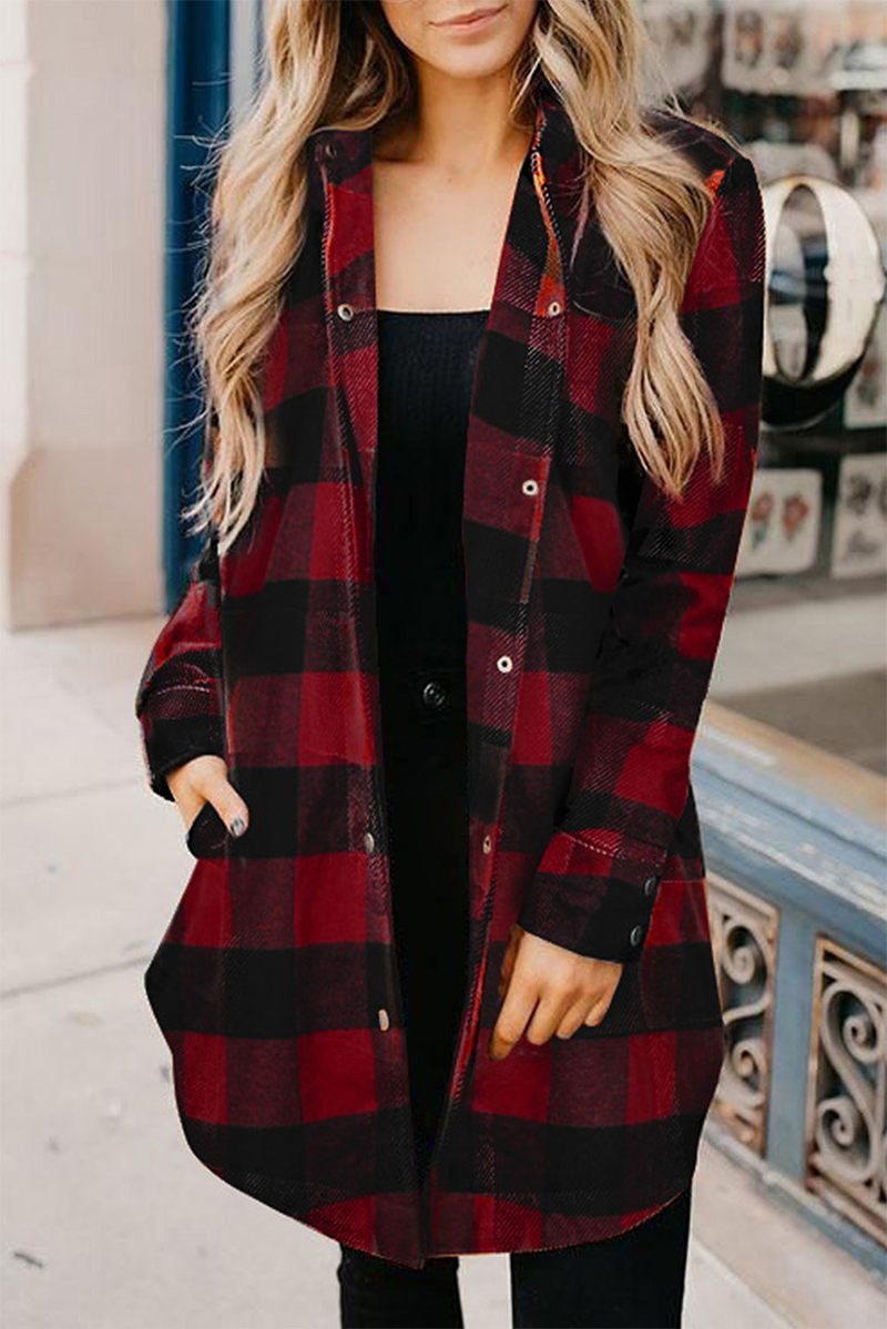 Stilla | Ensfarvet Casual Bluser Med St åkrave og Patchwork Lukning