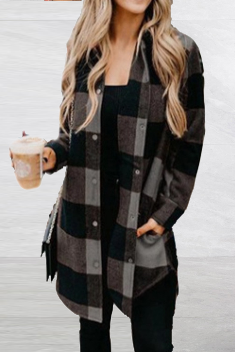 Stilla | Ensfarvet Casual Bluser Med St åkrave og Patchwork Lukning