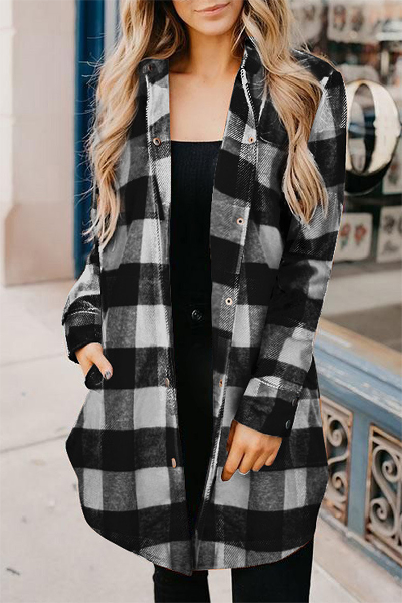 Stilla | Ensfarvet Casual Bluser Med St åkrave og Patchwork Lukning