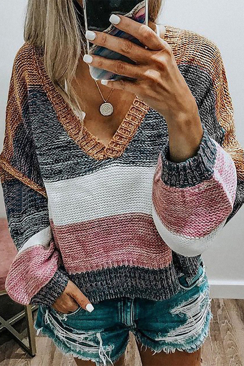 Stilla | Casual og Søde Sweatre Med V-udskæring I Patchwork I Blokfarver