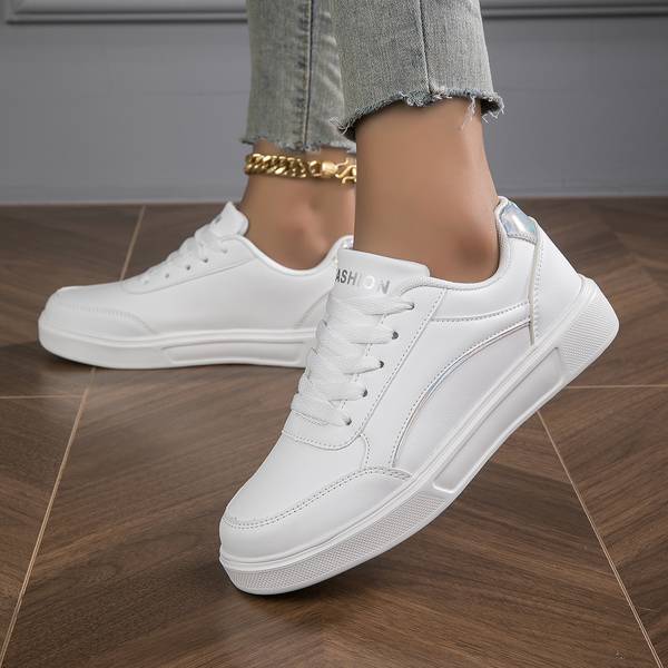 Stilla | Sneakers Hvide Sneakers Med Guld/sølv Detaljer