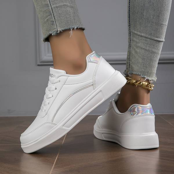 Stilla | Sneakers Hvide Sneakers Med Guld/sølv Detaljer