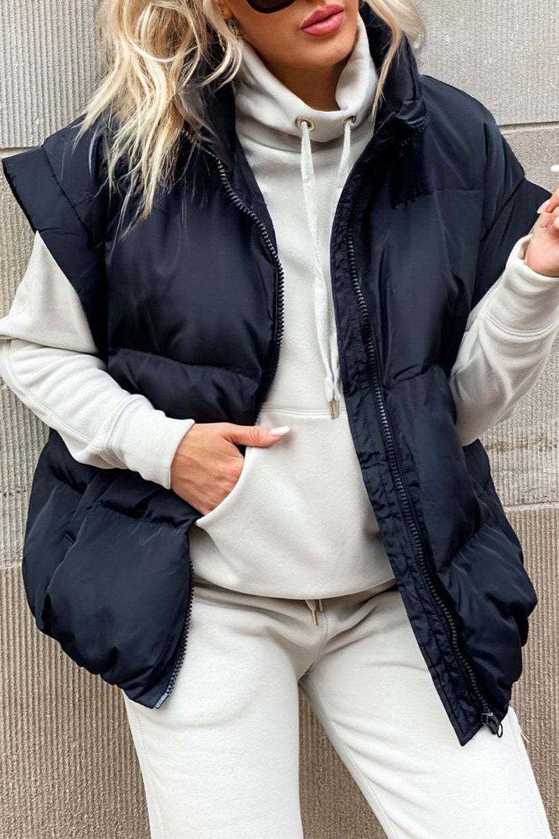 Stilla | Ensfarvet Casual Toppe Med Ståkrave og Lommer