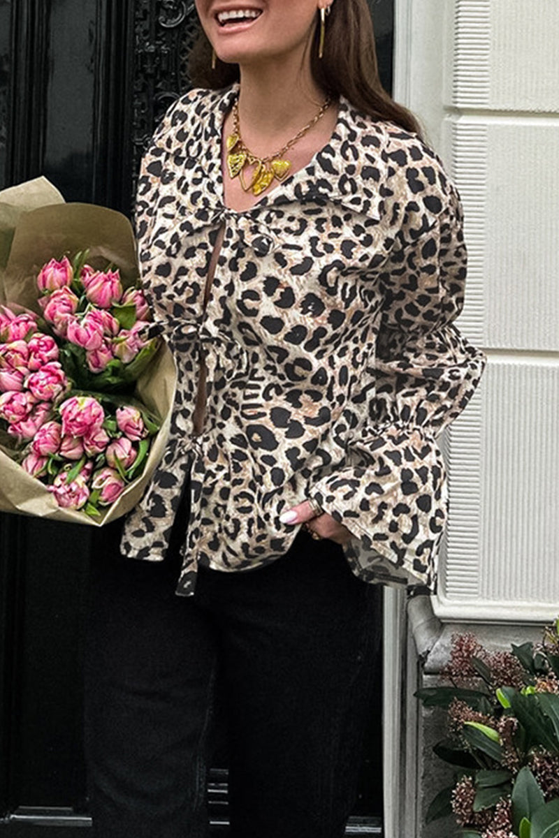 Stilla | Løs Leopard Print Bluser Med Snore og Omslaget Krave