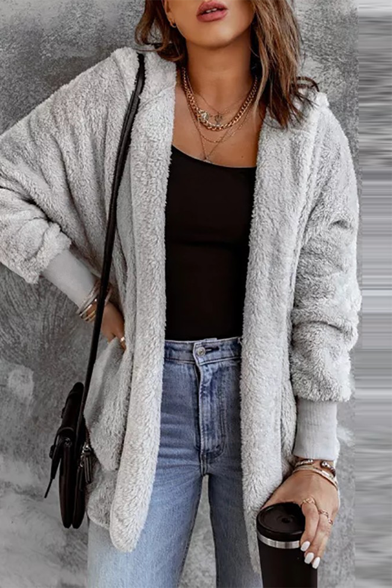 Stilla | Casual og Hverdags Outerwear Med En Blød Strikjakke Krave