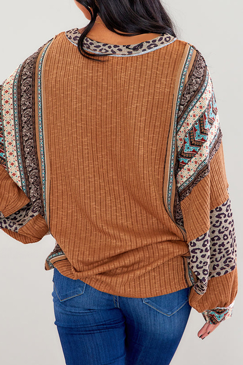 Stilla | Casual Rundhalstrøjer med striber og kontrast patchwork leopard