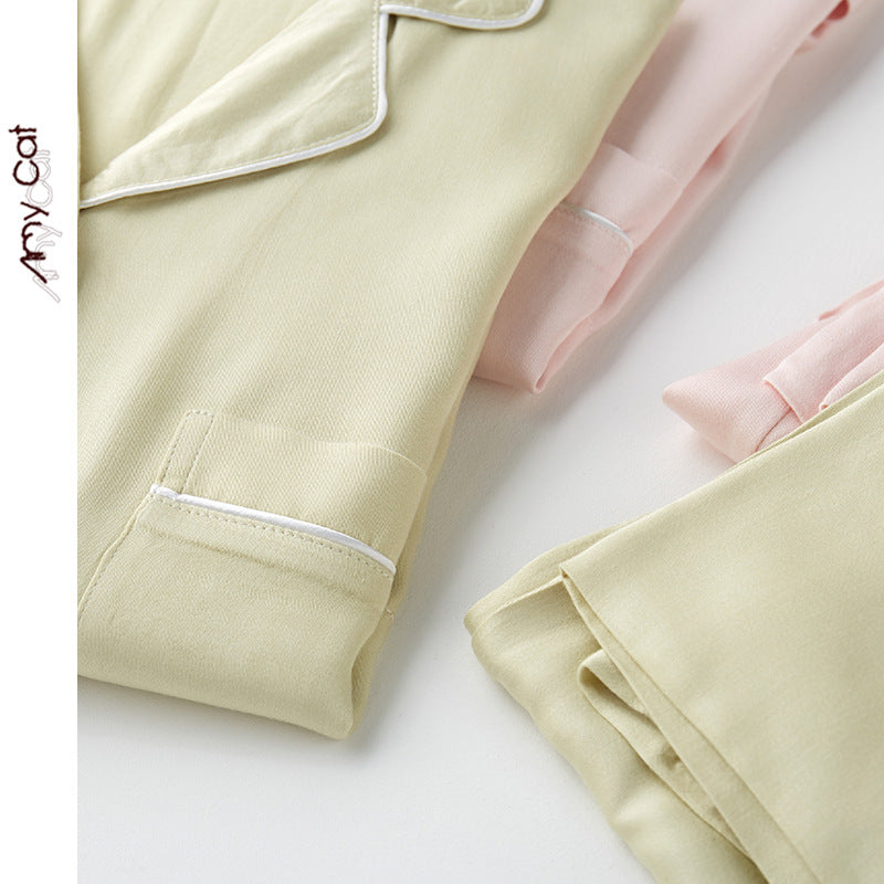Dame højkvalitets satin pyjamas sæt med elegante detaljer og behagelig pasform Stilla