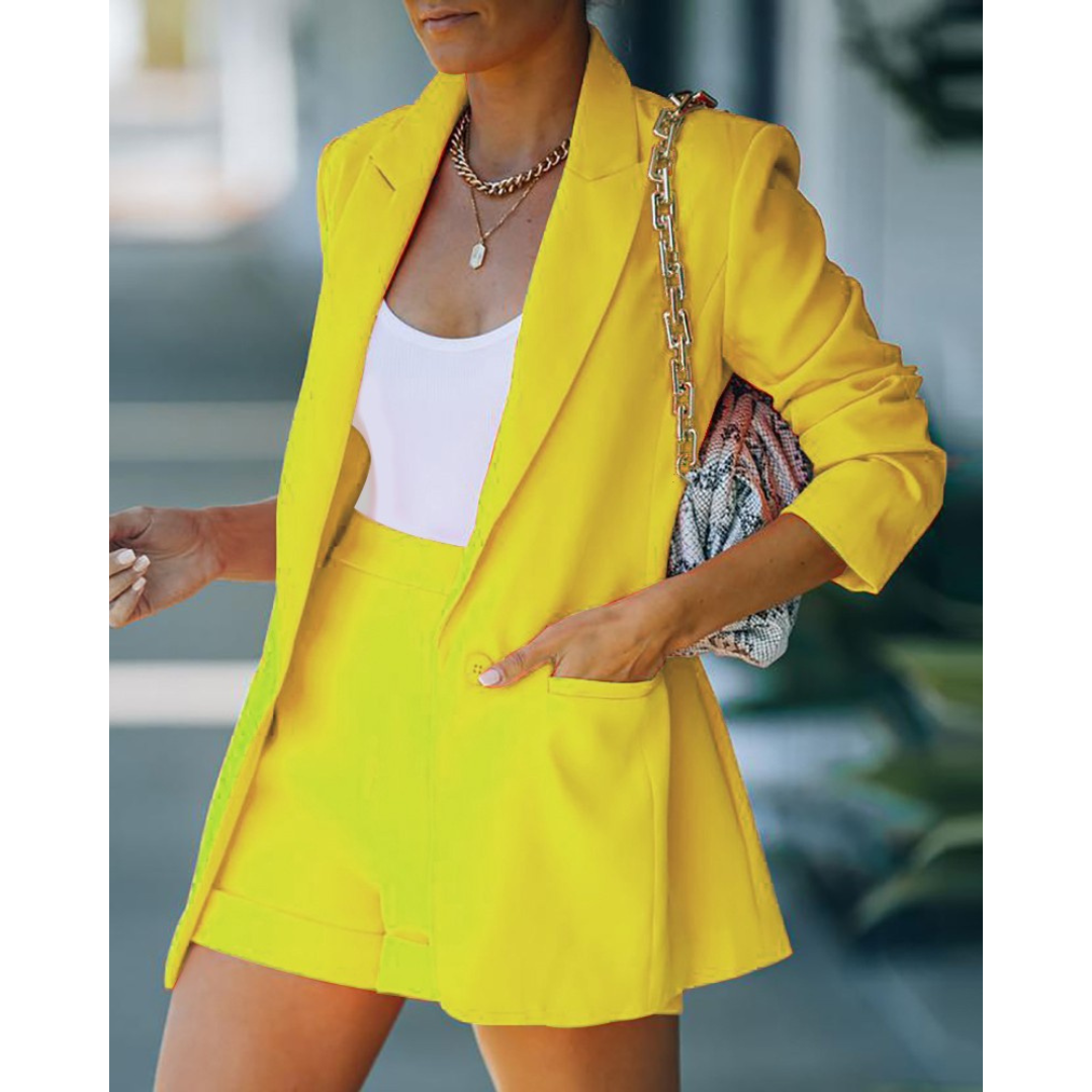 Stilla | Sæt med Blazer og Shorts