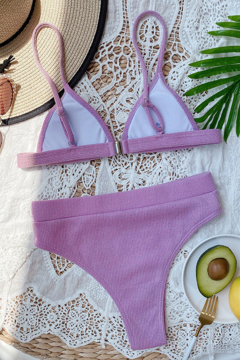 Stilla | Bikini med trekants top og hotpants