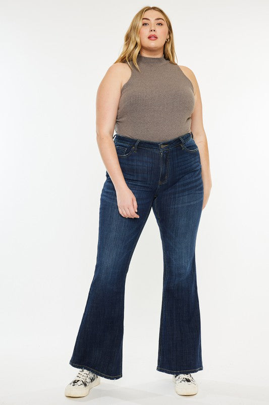 Stilla | Petite Mørk Vask Mid Rise Flare Jeans