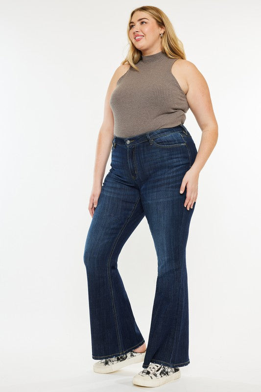 Stilla | Petite Mørk Vask Mid Rise Flare Jeans