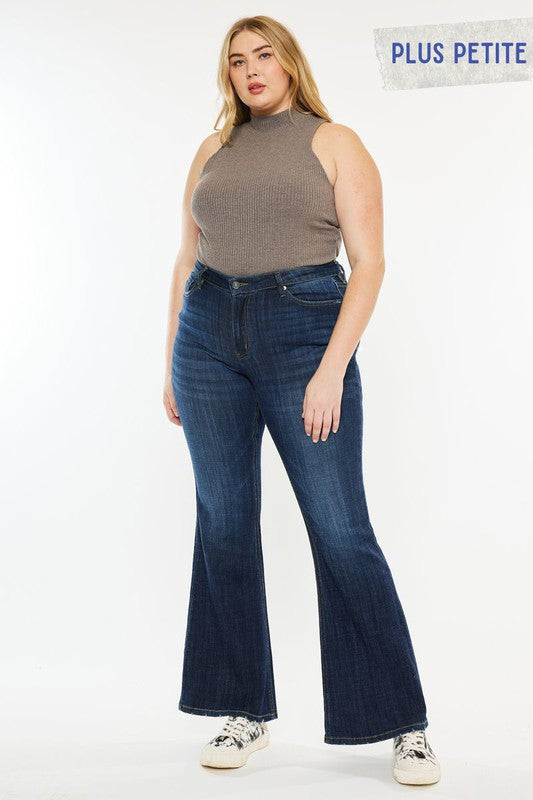 Stilla | Petite Mørk Vask Mid Rise Flare Jeans