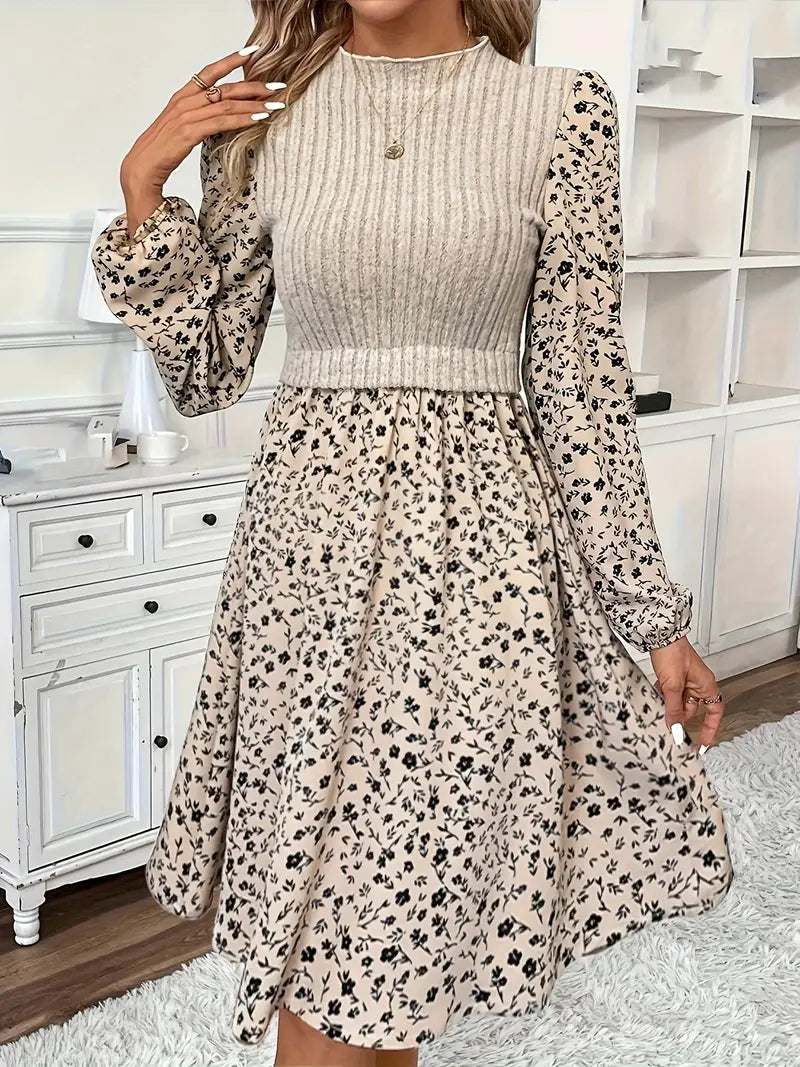 Stilla | Elegant Kjole Med Blomsterprint Og Lange Ærmer