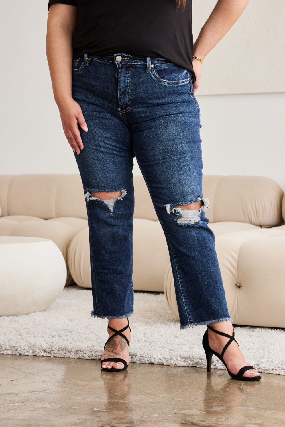 Stilla | Crop Dylan Full Size Mavekontrol Slidt Højtaljede Raw Hem Jeans