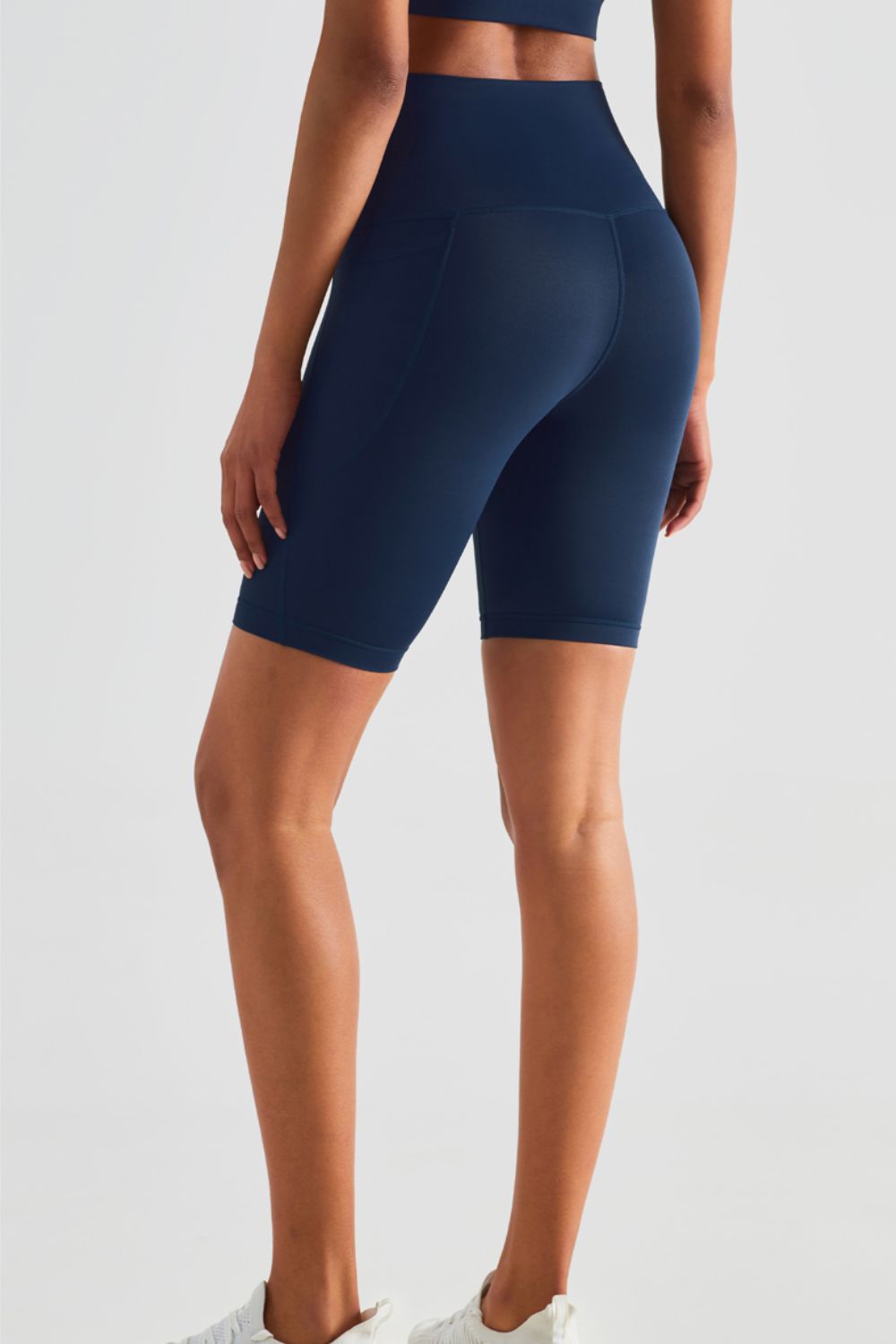 Stilla | Rise Wide Waistband Biker Shorts med lommer