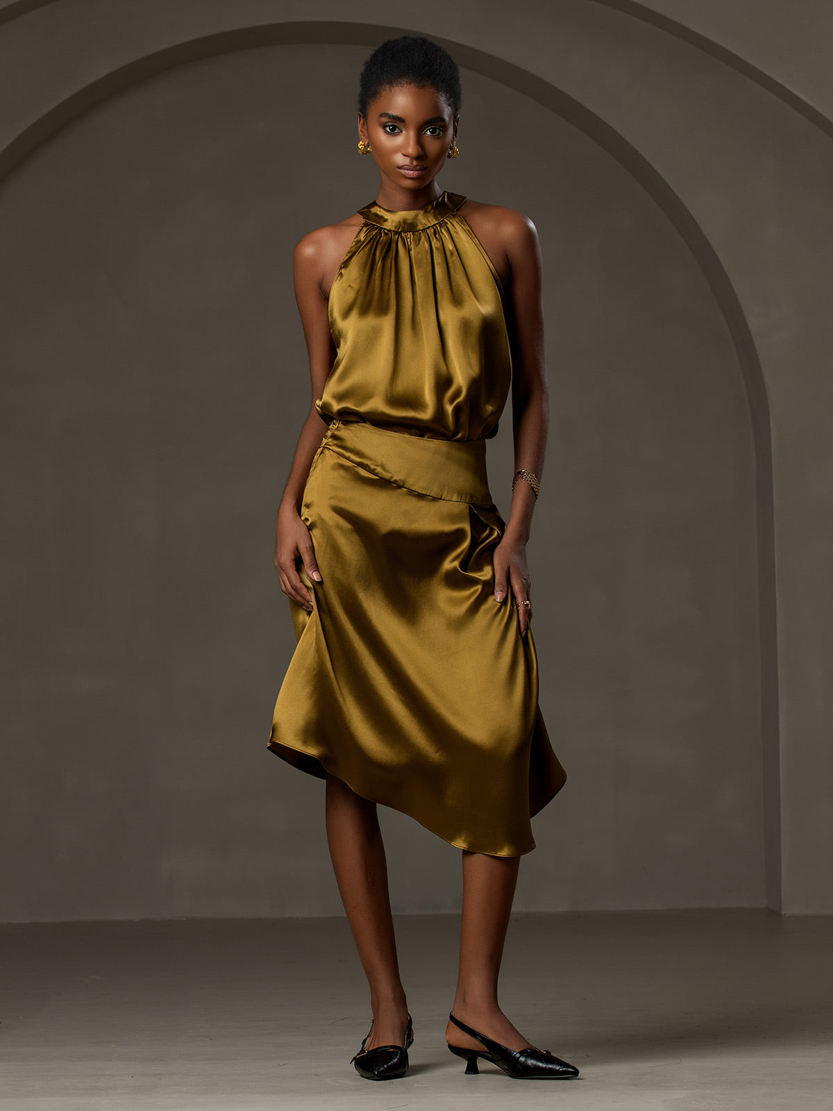 Stilla | Silke Moderigtig Asymmetrisk Kant Midi Nederdel