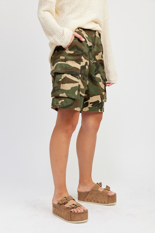 Stilla | Bermuda Cargo Shorts
