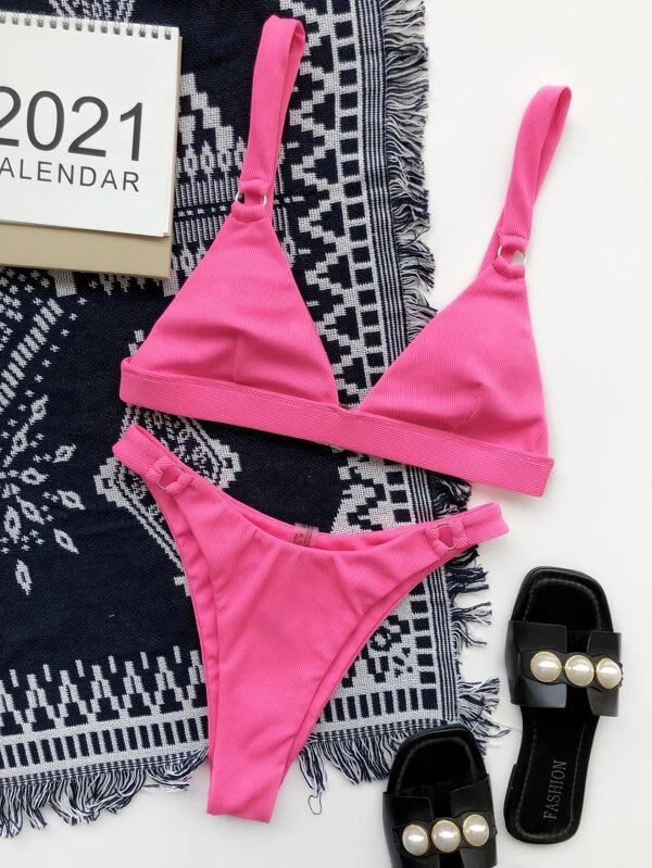 Stilla | Bikini Triangle Med Delta Wing Cups