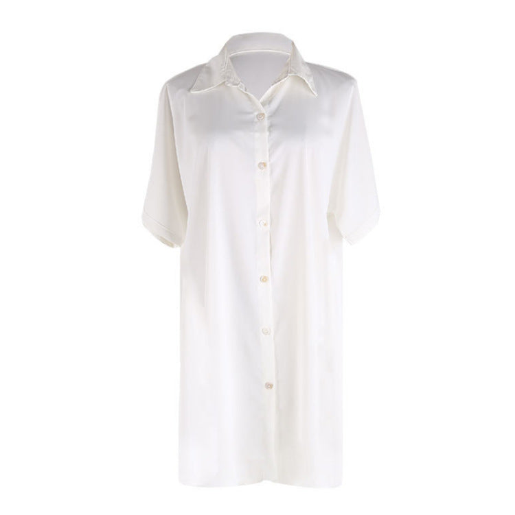 Dame afslappet bluse med løs pasform og knapdetaljer Stilla