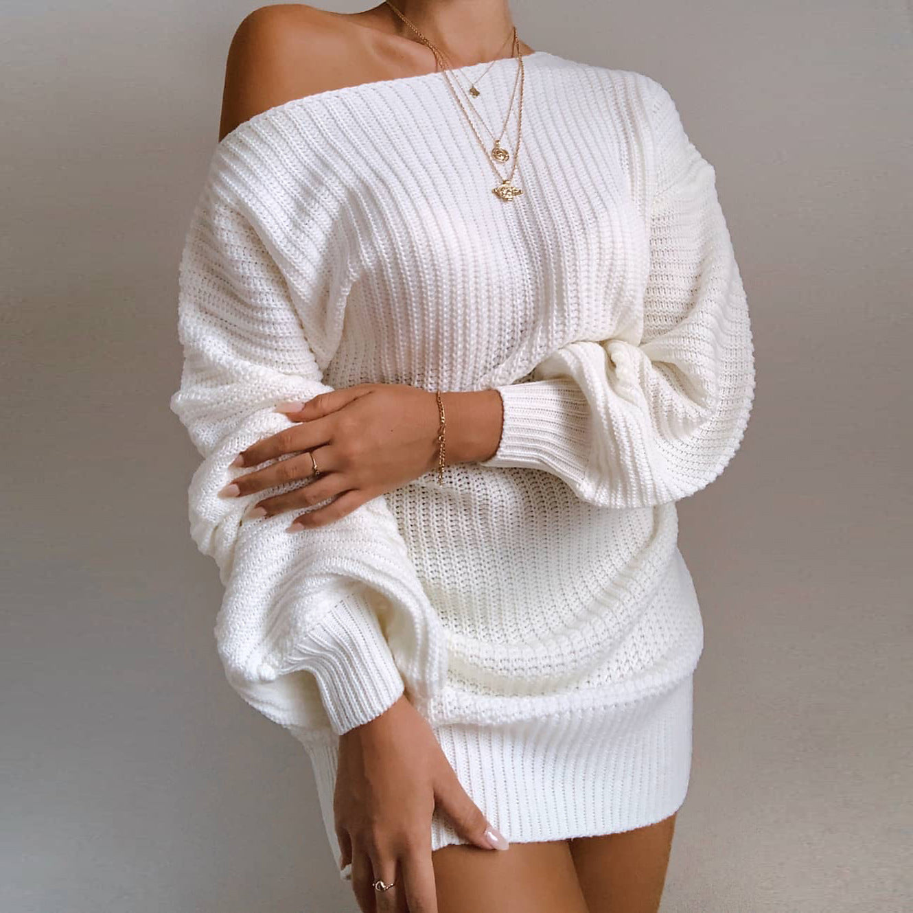 Dame afslappet strikpullover med off-shoulder design Stilla