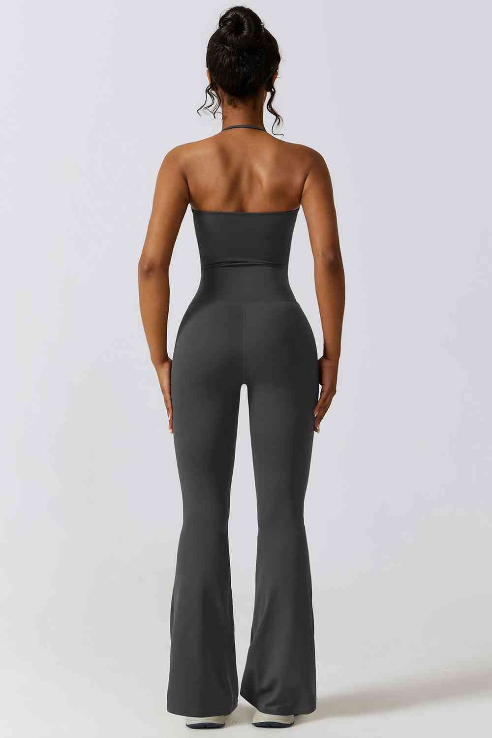 Stilla | Hals Flare Sport Jumpsuit