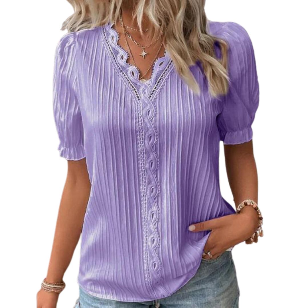 Stilla | Pintuck Plisseret Bluse med Blondekant