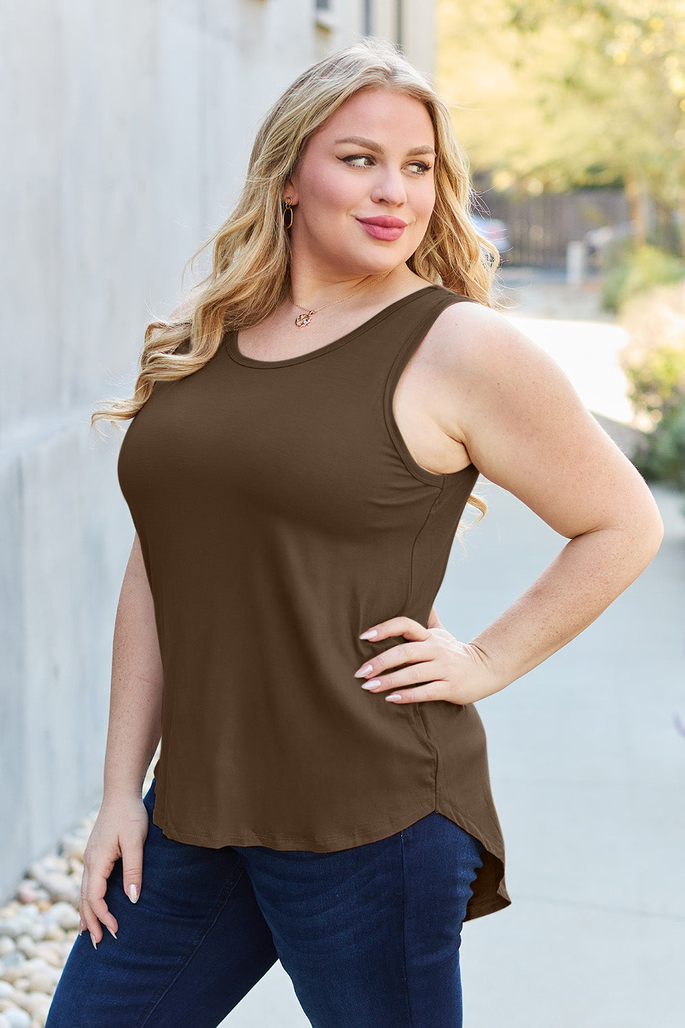 Stilla | Bae Full Size Rund Hals Tanktop