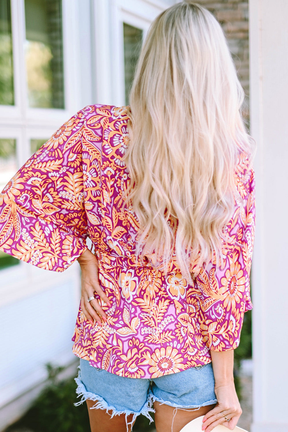 Stilla | V-hals Bånd Front Volang Bluse