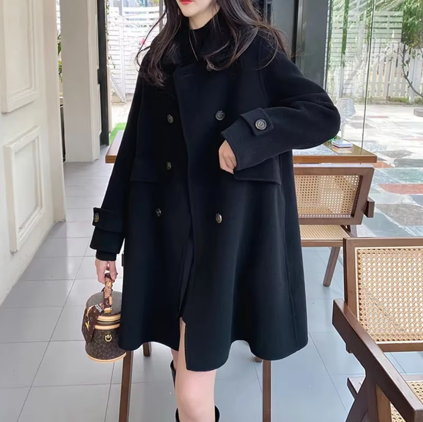 Stilla | Elegant Mellemlang Uldfrakke