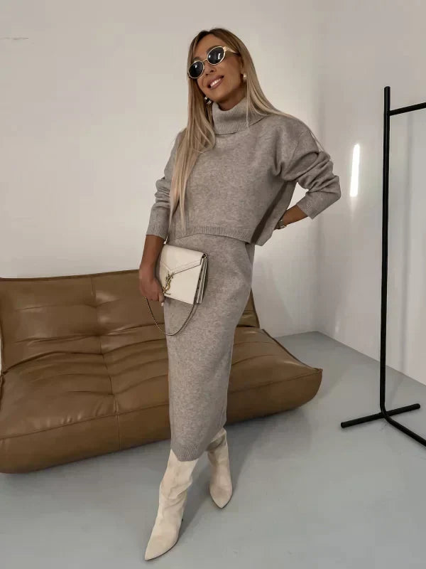 Stilla | Elegant kjole med matchende rullekrave sweater