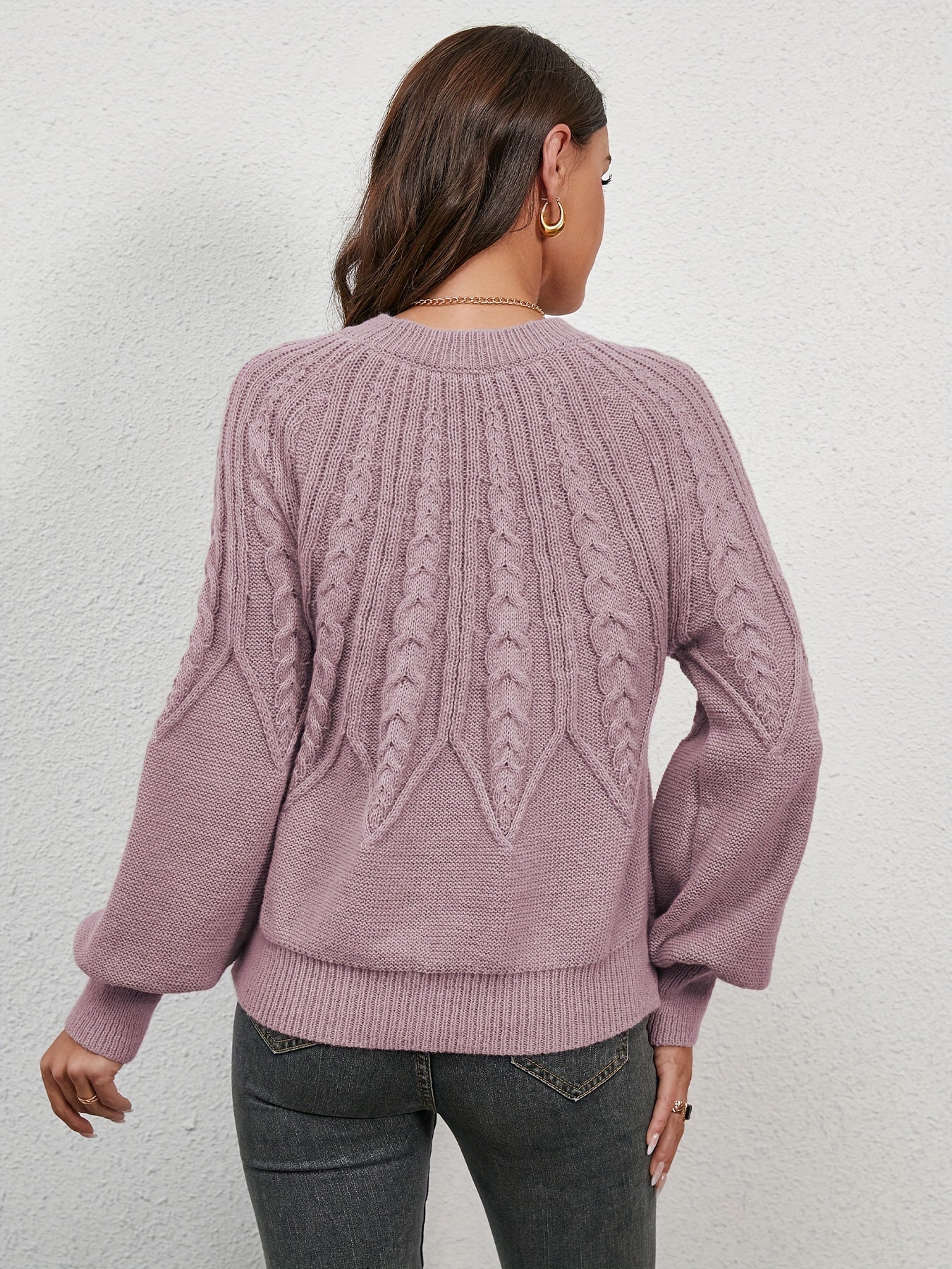 Stilla | Pullover af slidstærk strik med drejning