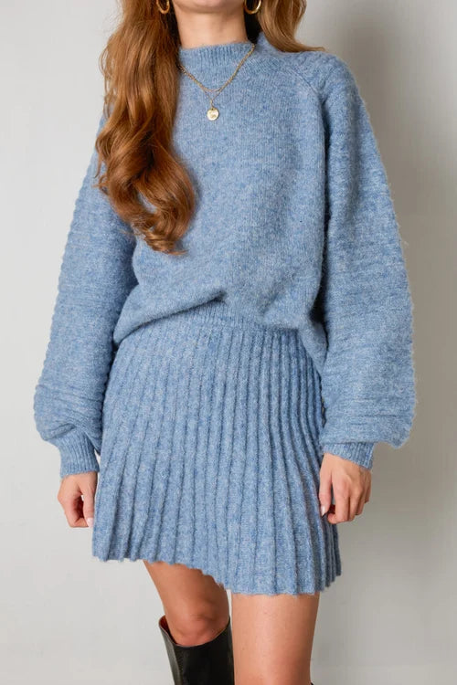 Stilla | Sæt Plisseret Sweater og Nederdel Jayline