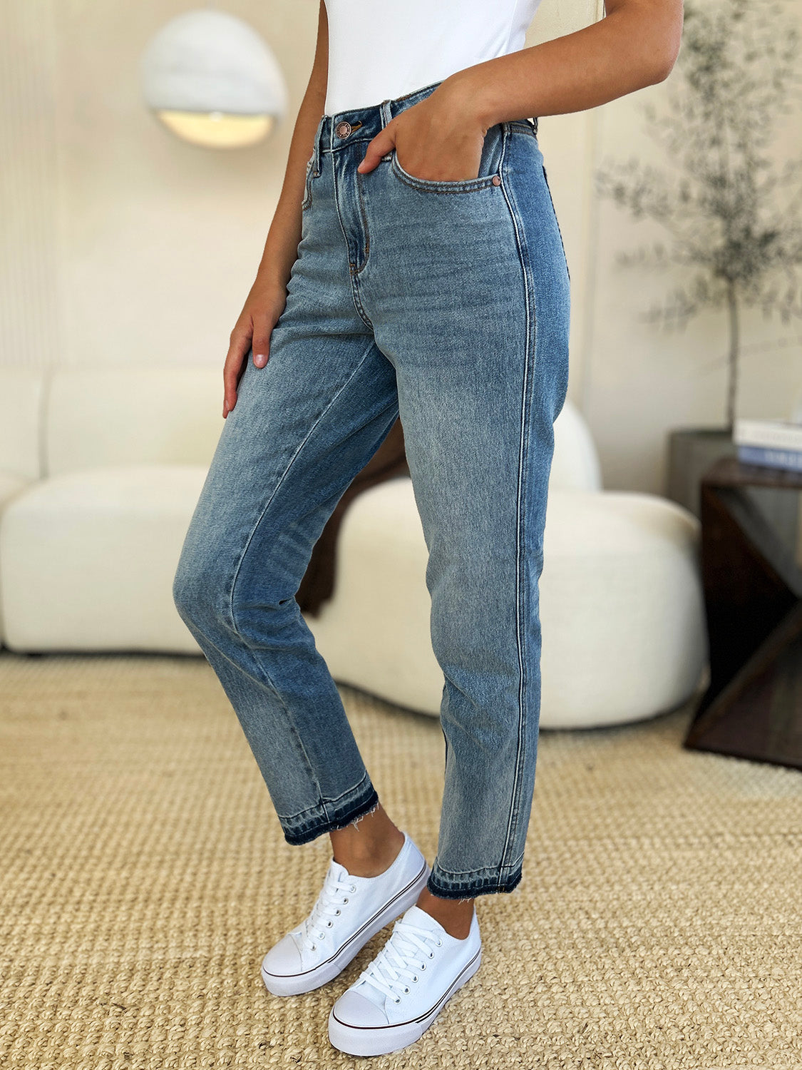 Stilla | Blå Fuld Størrelse Mellemhøj Rigid Magic Release Hem Jeans