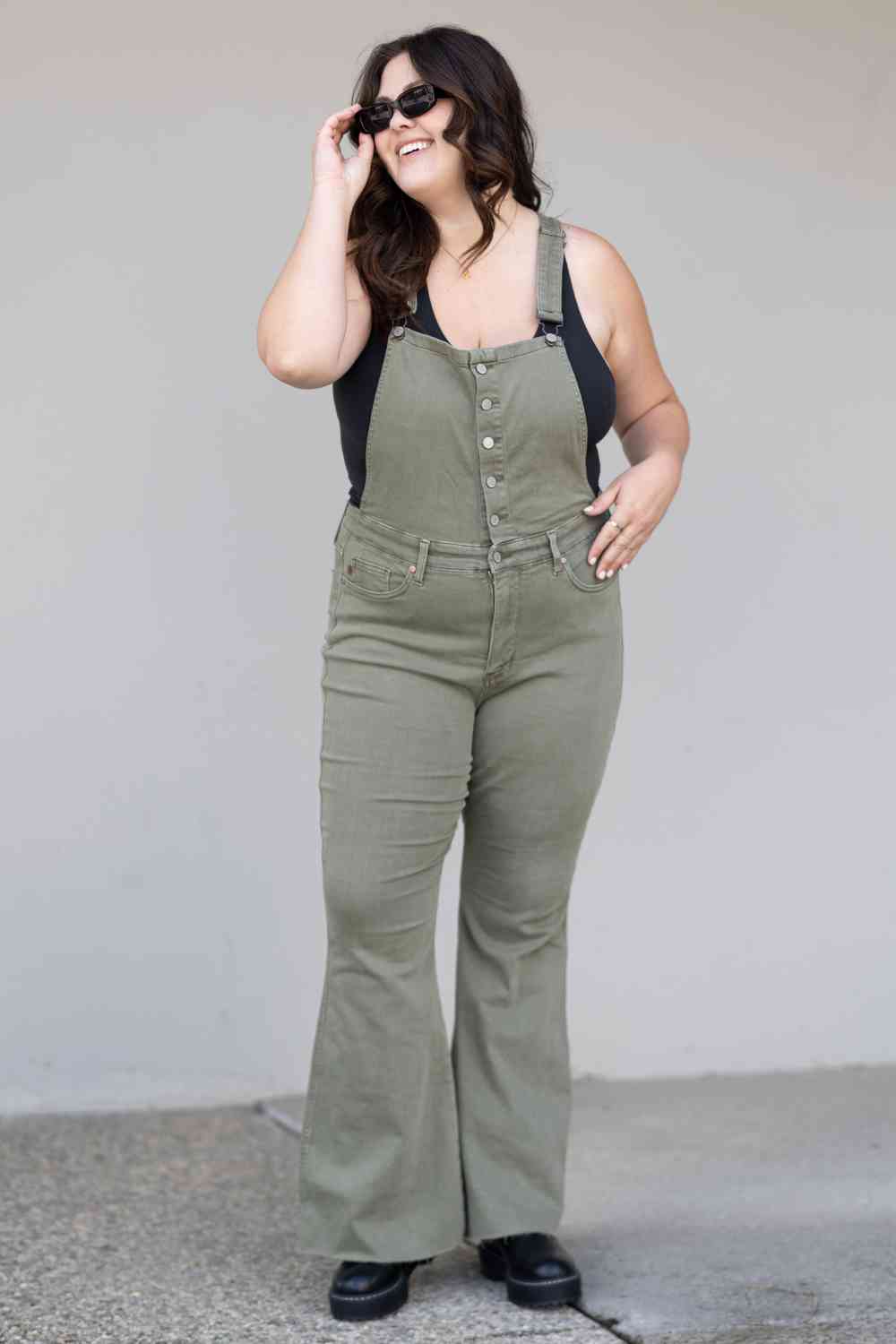 Stilla | Blå Full Size Kelsey Flare Tummy Control Overalls