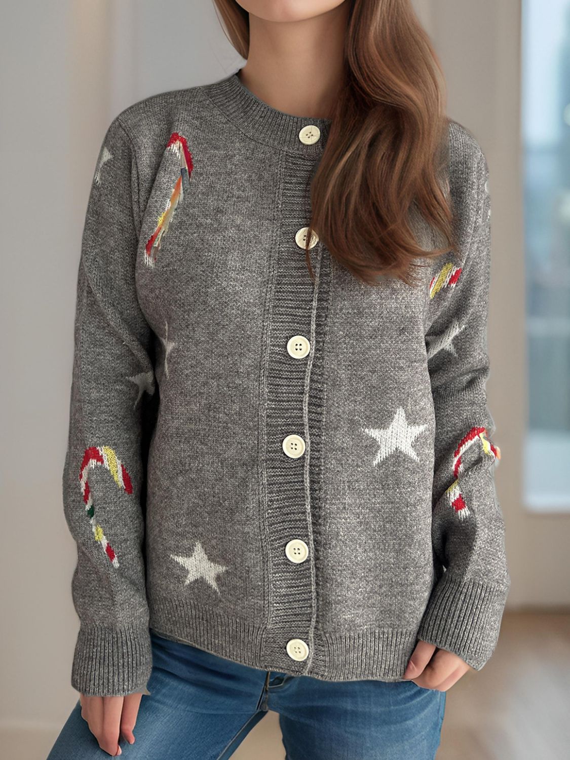 Stilla | Langærmet Strikjakke Med Knapper Foran Candy Cane & Star.