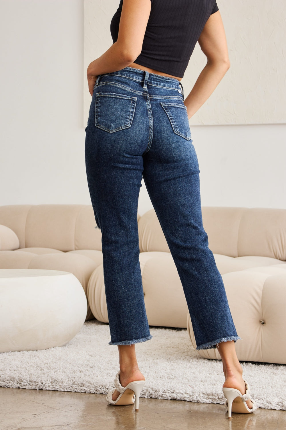 Stilla | Crop Dylan Full Size Mavekontrol Slidt Højtaljede Raw Hem Jeans